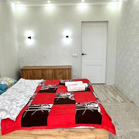 Central Apartment Bisjkek Eksteriør billede